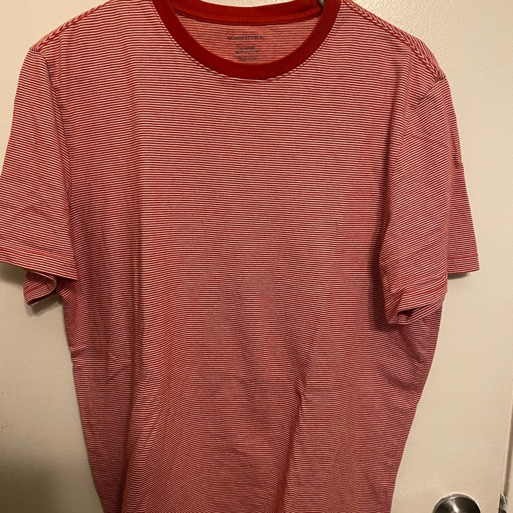 Banana Republic Red and White Micro-Stripe Short Sleeve Tee